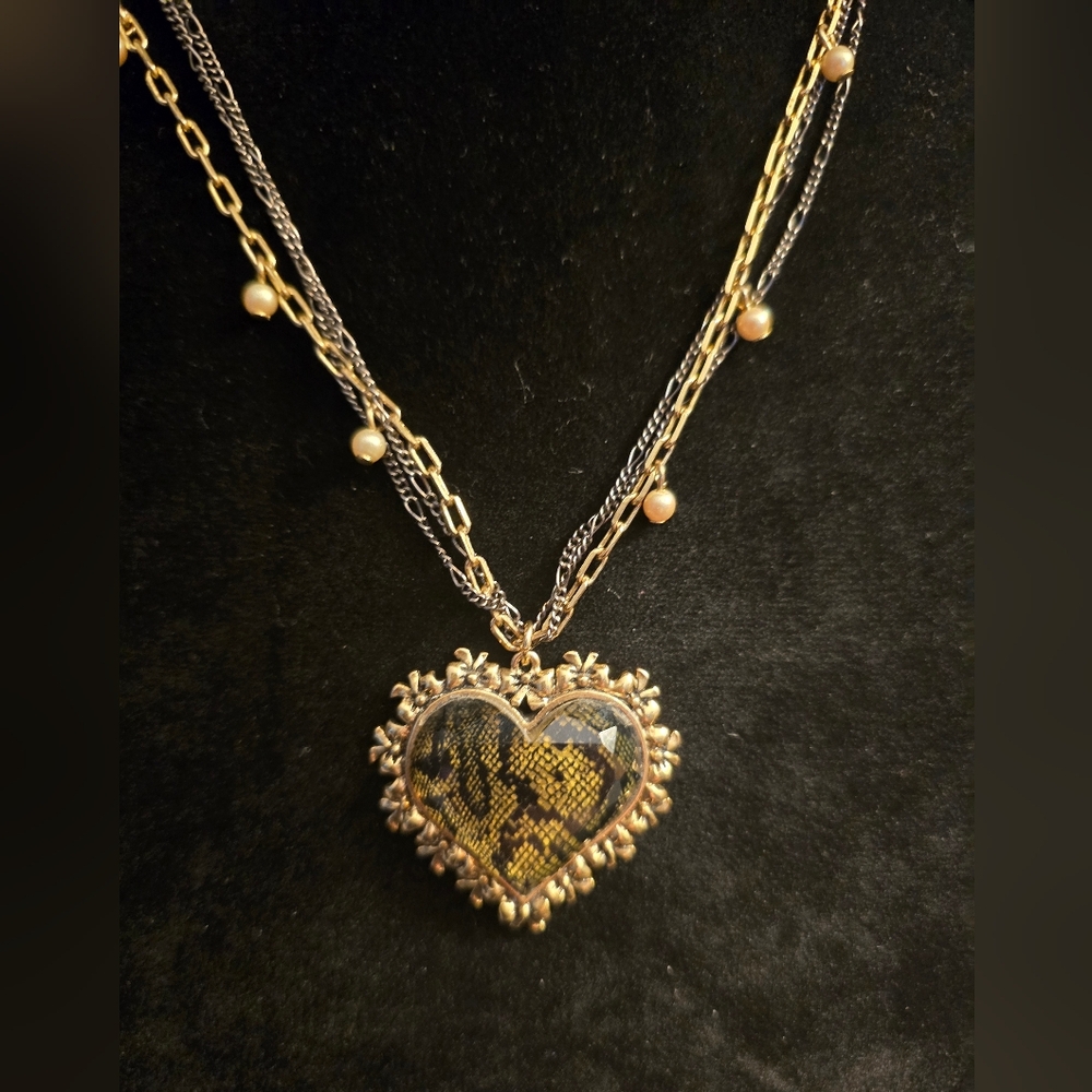 BETSEY JOHNSON Python Snake Skin Print Lucite Heart Layered Necklace Vintage!